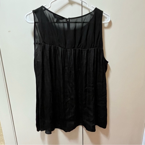 Black Simply Vera Wang Tank Top, Sheer Top Panel, Silky Material Feel, Size XL - Picture 8 of 12